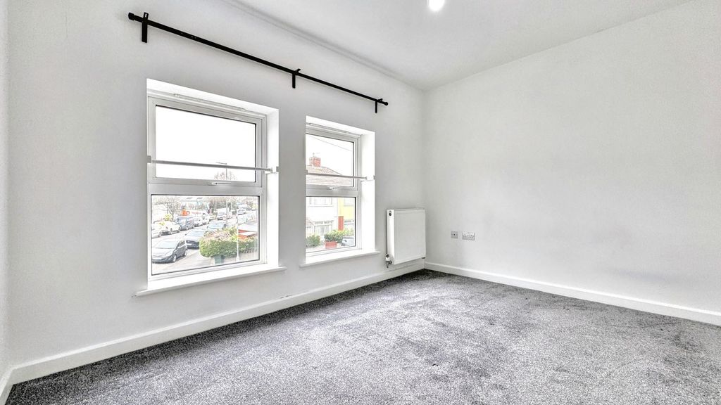 Additional image 9 of 4 bed end terrace house to rentAshley Mews, Portview Road, Bristol BS11