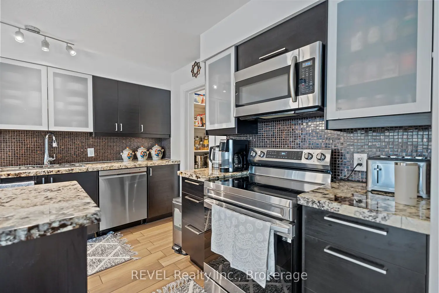 Additional image 6 of 6558 Montrose Road