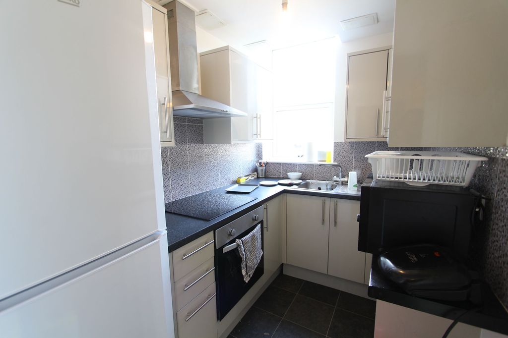 4 bed flat to rentEcclesall Road, Sheffield S11
