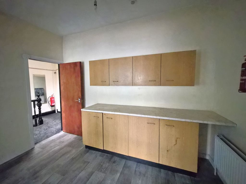 Additional image 4 of 1 bed flat to rentCommercial Street, Caerphilly CF83