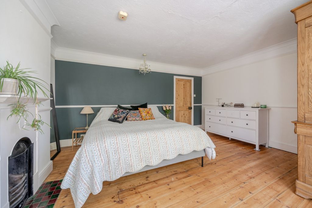 Additional image 7 of 4 bed semi-detached house to rentKings Road, Ascot SL5