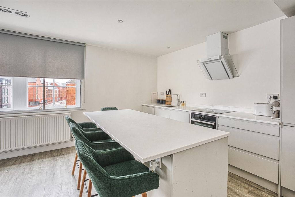 Additional image 5 of 2 bed flat to rentRoebuck House, Horninglow Street, Burton Upon Trent DE14