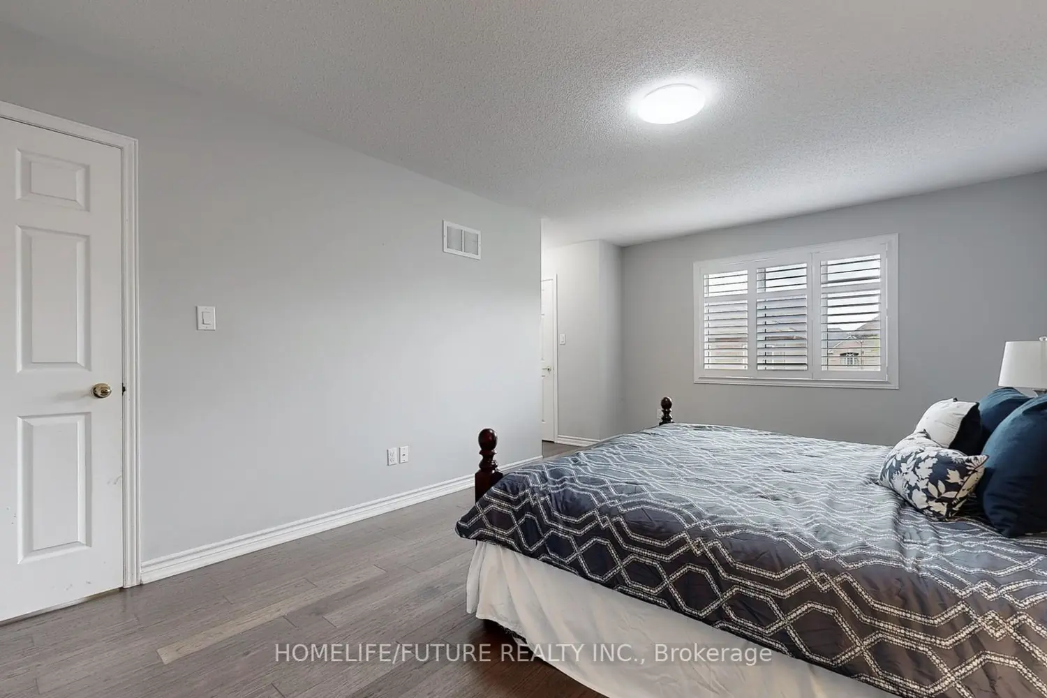 Additional image 11 of 153 Jonas Millway