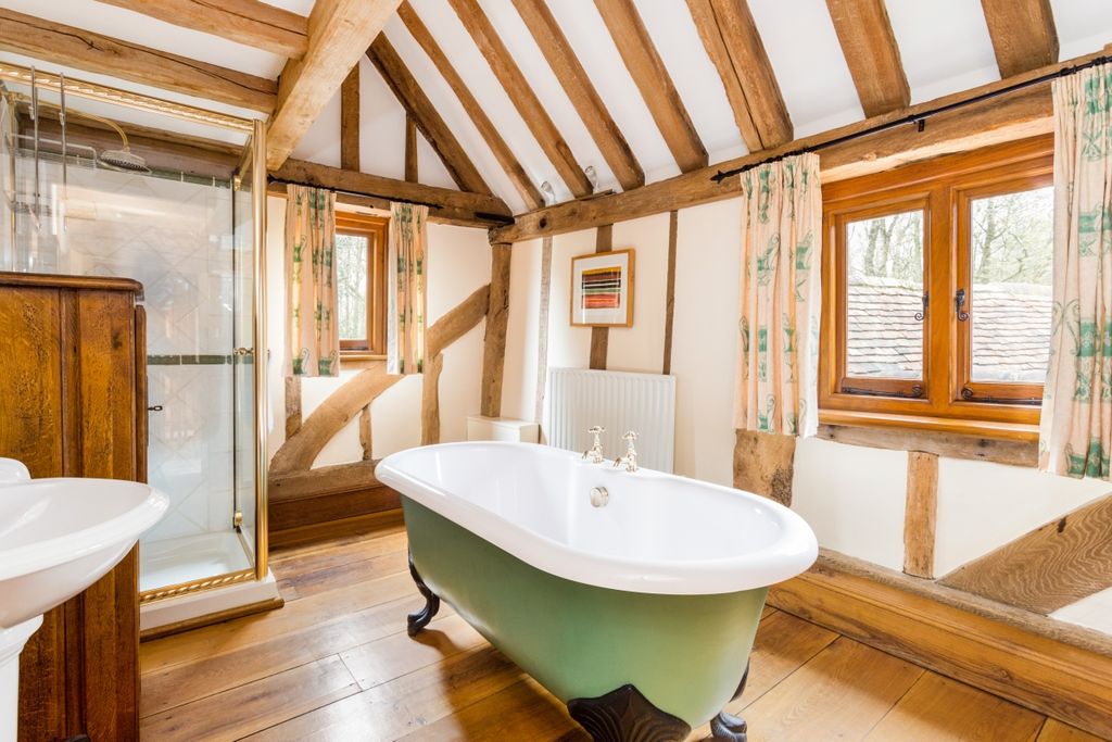 Additional image 7 of 5 bed barn conversion to rentKerves Lane, Horsham RH13