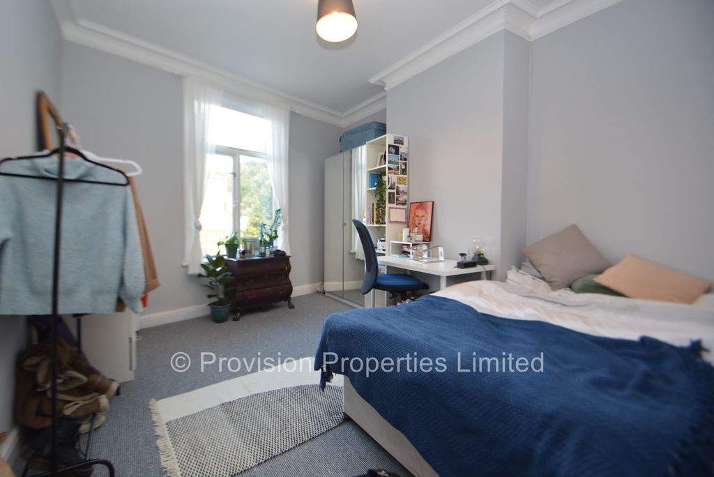 Additional image 3 of 8 bed end terrace house to rentVictoria Road, Hyde Park, Leeds LS6
