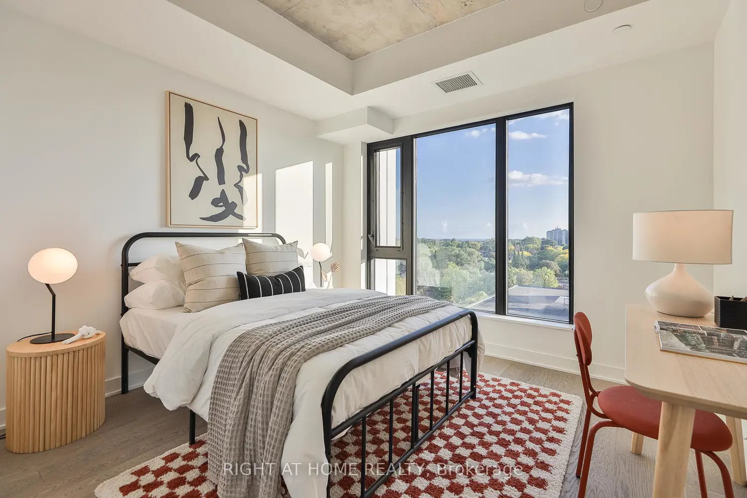 Additional image 16 of 2720 Dundas Street 607