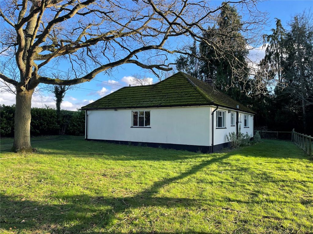 3 bed bungalow to rentCoxs Lane, Upper Bucklebury, Reading, Berkshire RG7