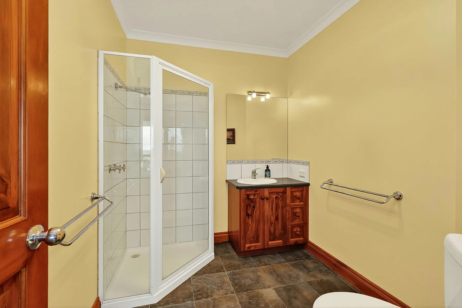 Additional image 10 of 530 Caramut Road, Woodford VIC 3281