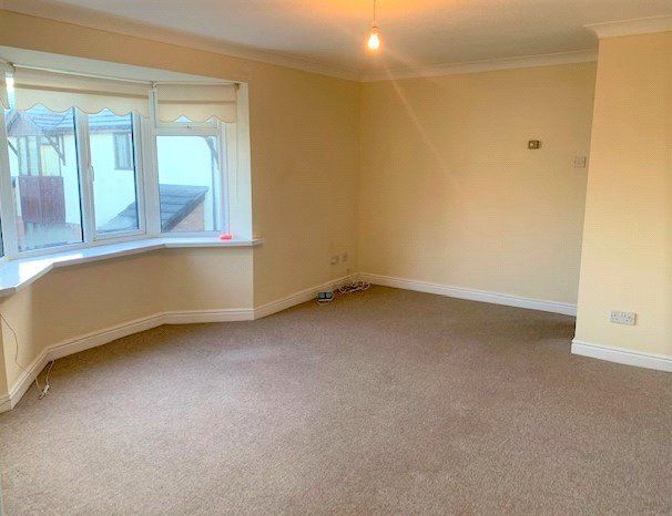 Additional image 2 of 2 bed flat to rentGlan Road, Porthcawl CF36
