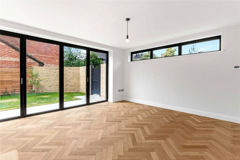 Additional image 8 of 4 bed detached house to rentPearce Close, Cambridge, Cambridgeshire CB3