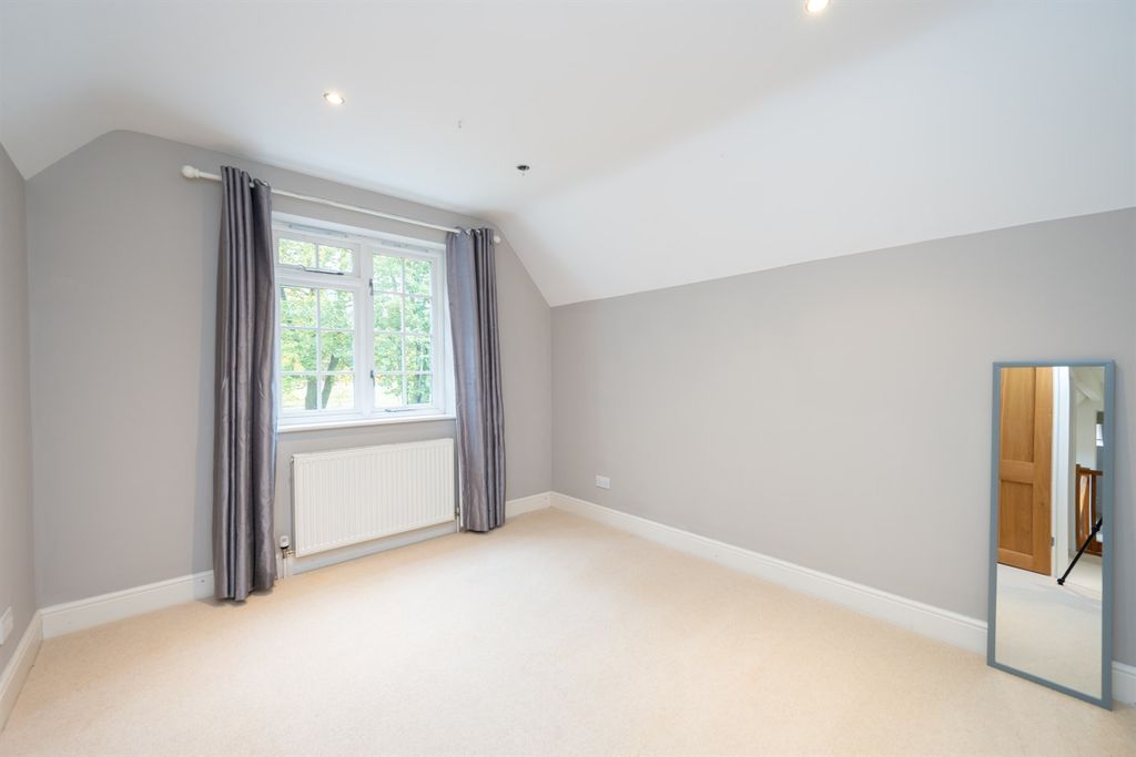 Additional image 16 of 6 bed detached house to rentForest Grange, Horsham, West Sussex RH13