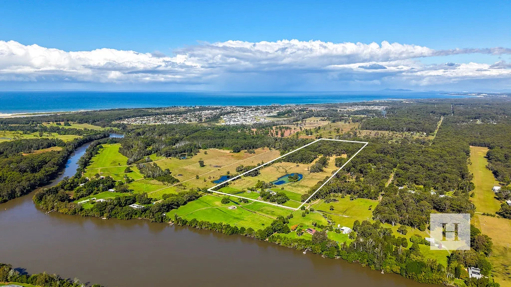 90 Bohnock Road, Old Bar NSW 2430