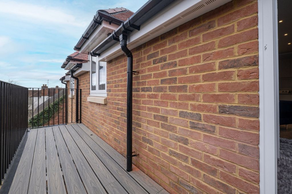 Additional image 18 of 2 bed flat to rentWest Wycombe Road, High Wycombe HP12