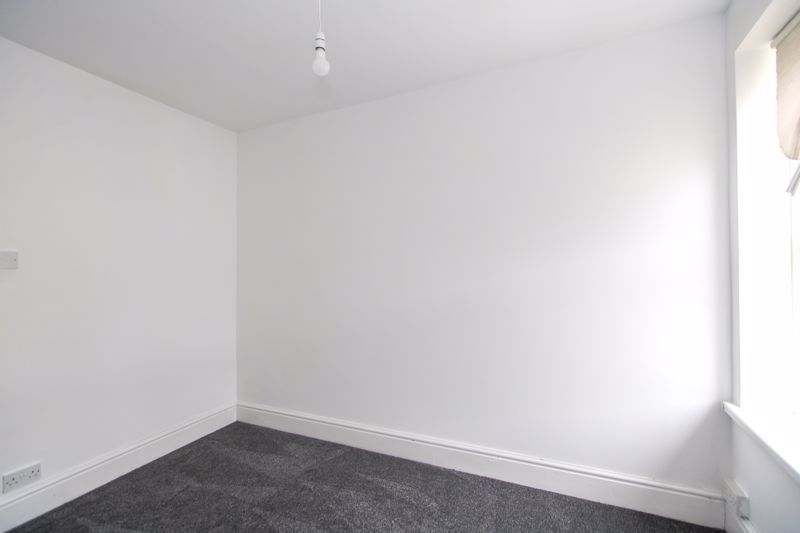 Additional image 7 of 3 bed flat to rentGlebe Street, Penarth CF64