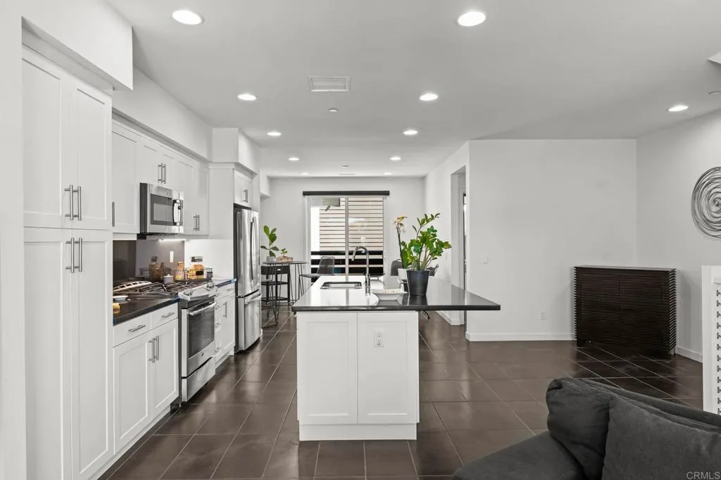 Additional image 61 of 2563 State Street, Carlsbad, CA 92008