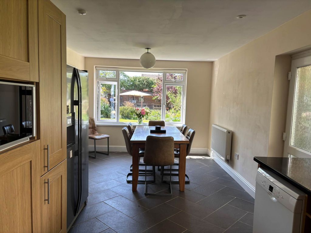 Additional image 5 of 4 bed detached house to rentForest Dale Road, Marlborough SN8