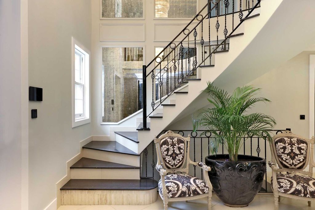 Additional image 18 of 9 bed detached house to rentSlade Oak Lane, Gerrards Cross SL9