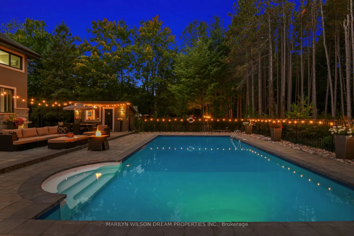 2284 Summerside Drive photo 2