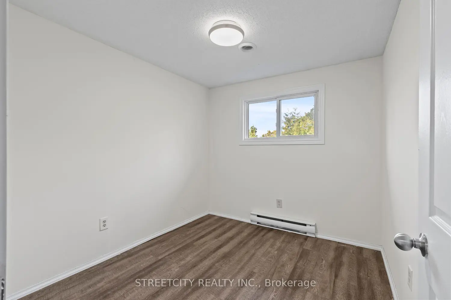 Additional image 14 of 577 Third Street 36