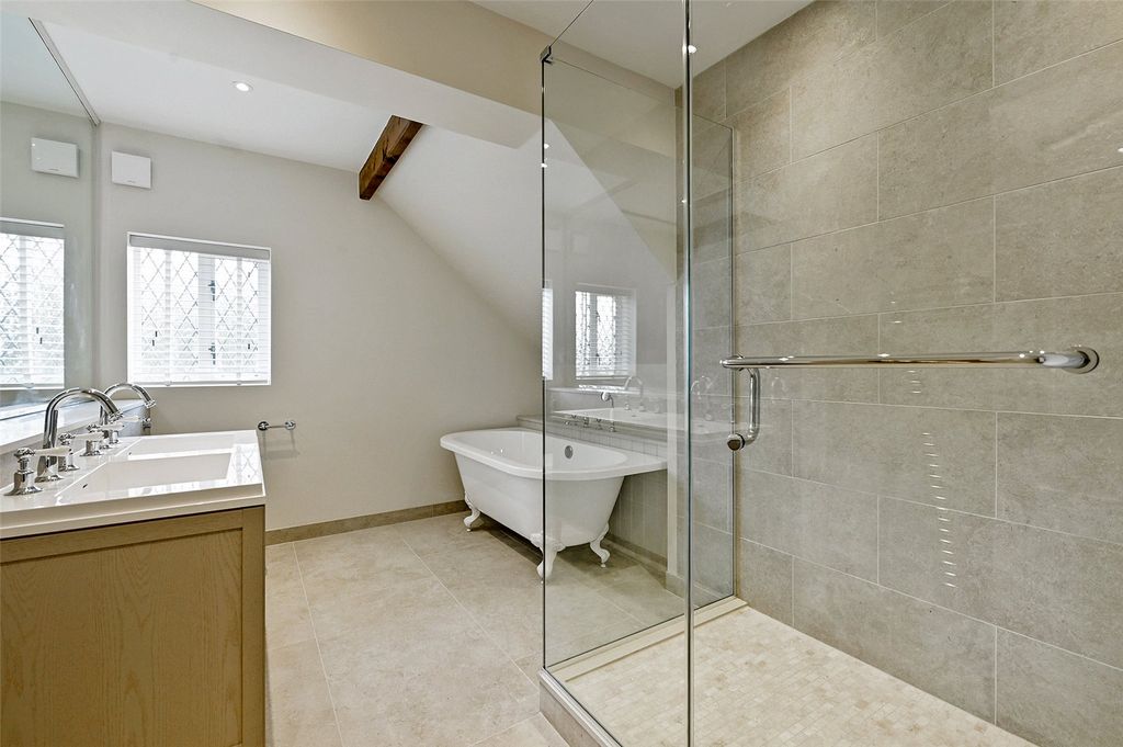 Additional image 11 of 5 bed detached house to rentRidgemead Road, Englefield Green, Egham, Surrey TW20