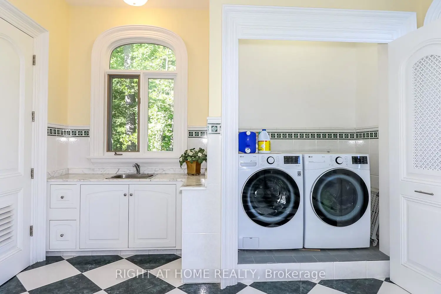 Additional image 16 of 290 Tollendal Mill Road