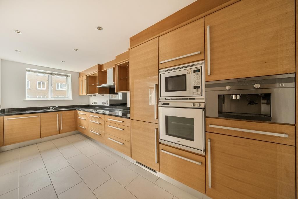 Additional image 8 of 3 bed flat to rentStrand Drive, Richmond TW9