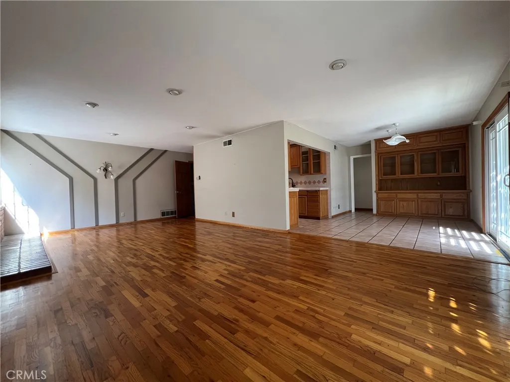 Additional image 6 of 8294 E Carburton St, Long Beach, CA 90808