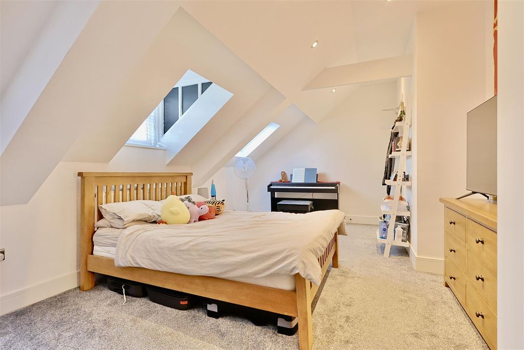 5 bed shared accommodation to rentSummerhill Terrace, Summerhill Square, Newcastle Upon Tyne NE4 photo 3