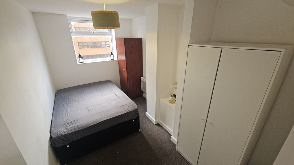 Additional image 9 of 3 bed flat to rentRegency Place, Chapel Street, Luton LU1