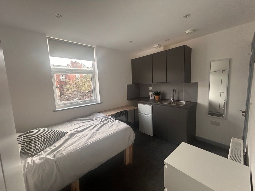 6 bed semi-detached house to rentSaint Margaret Road, Coventry CV1