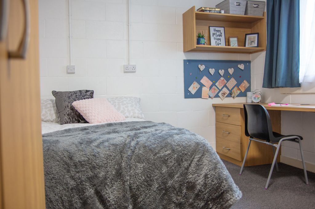 Additional image 4 of 7 bed flat to rentSt Peter Street, Aberdeen AB24