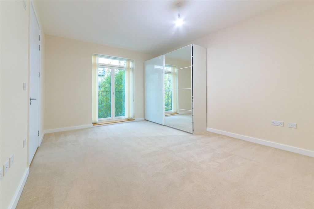 Additional image 5 of 4 bed terraced house to rentForbes Close, Trumpington, Cambridge CB2