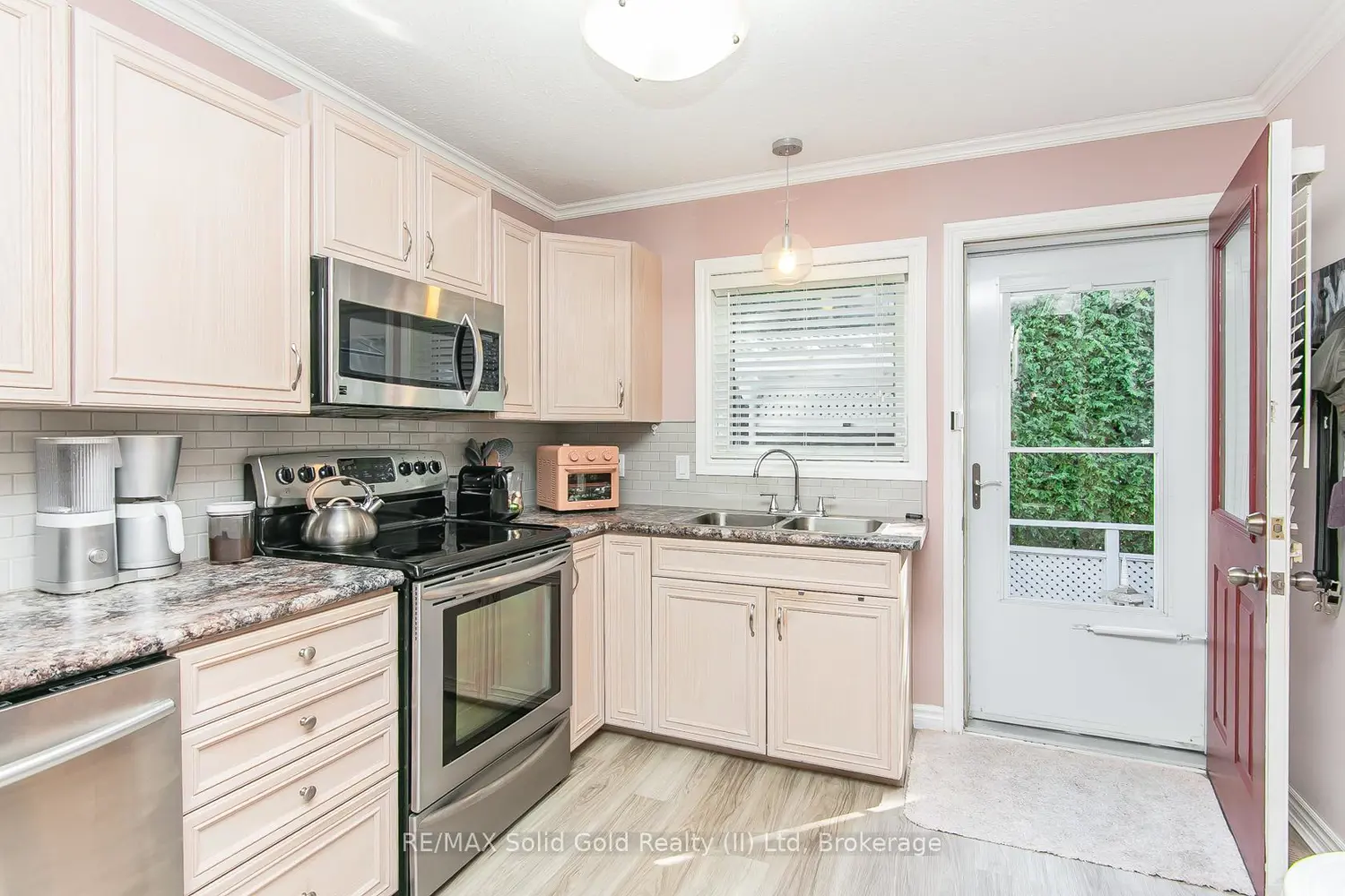 Additional image 8 of 4 Elm Street