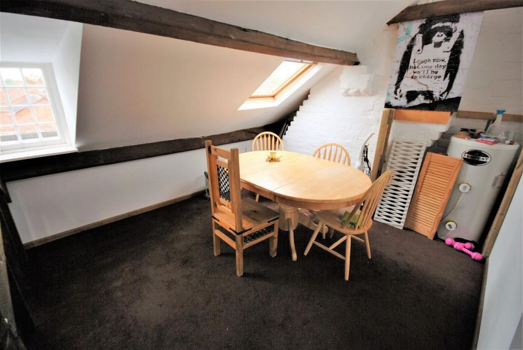 Additional image 9 of 2 bed flat to rentGrove Street, Leamington Spa CV32