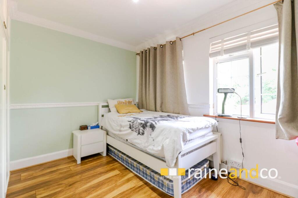 Additional image 24 of St Albans Road West, Hatfield