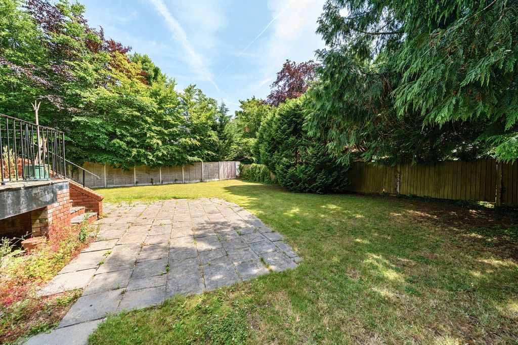 Additional image 19 of 5 bed detached house to rentFishery Road, Maidenhead SL6