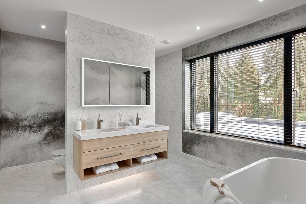 Additional image 11 of 6 bed detached house to rentFour Acres, Cobham, Surrey KT11