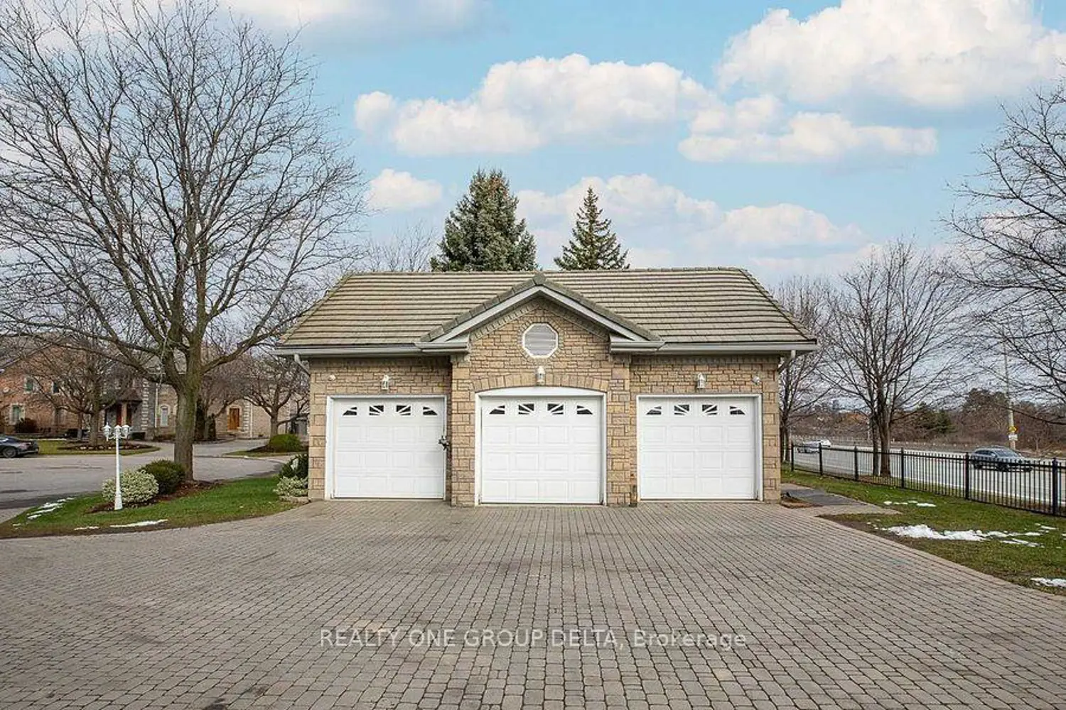 Additional image 2 of 1918 Royal Credit Boulevard