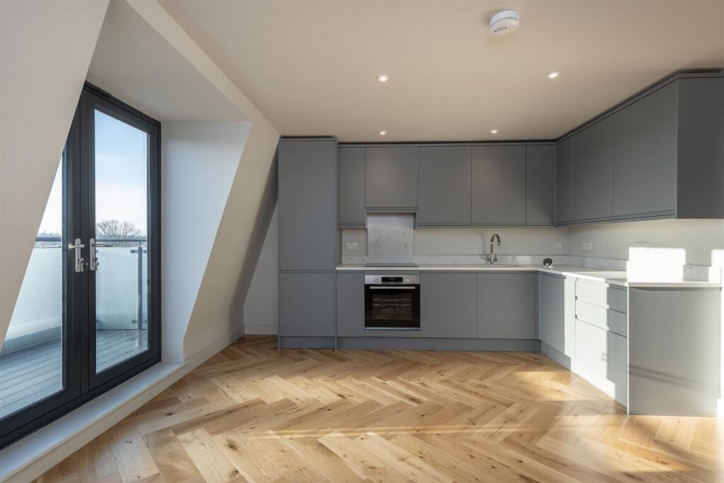 Additional image 4 of Hatfield Road, St Albans