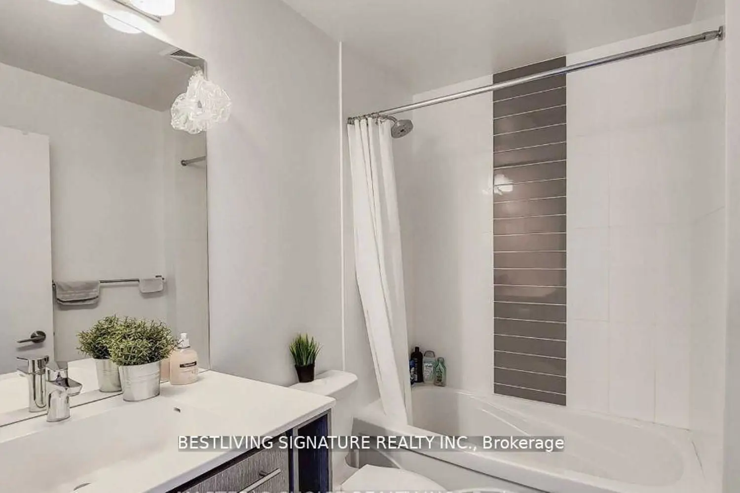 Additional image 12 of 435 Richmond Street 1409