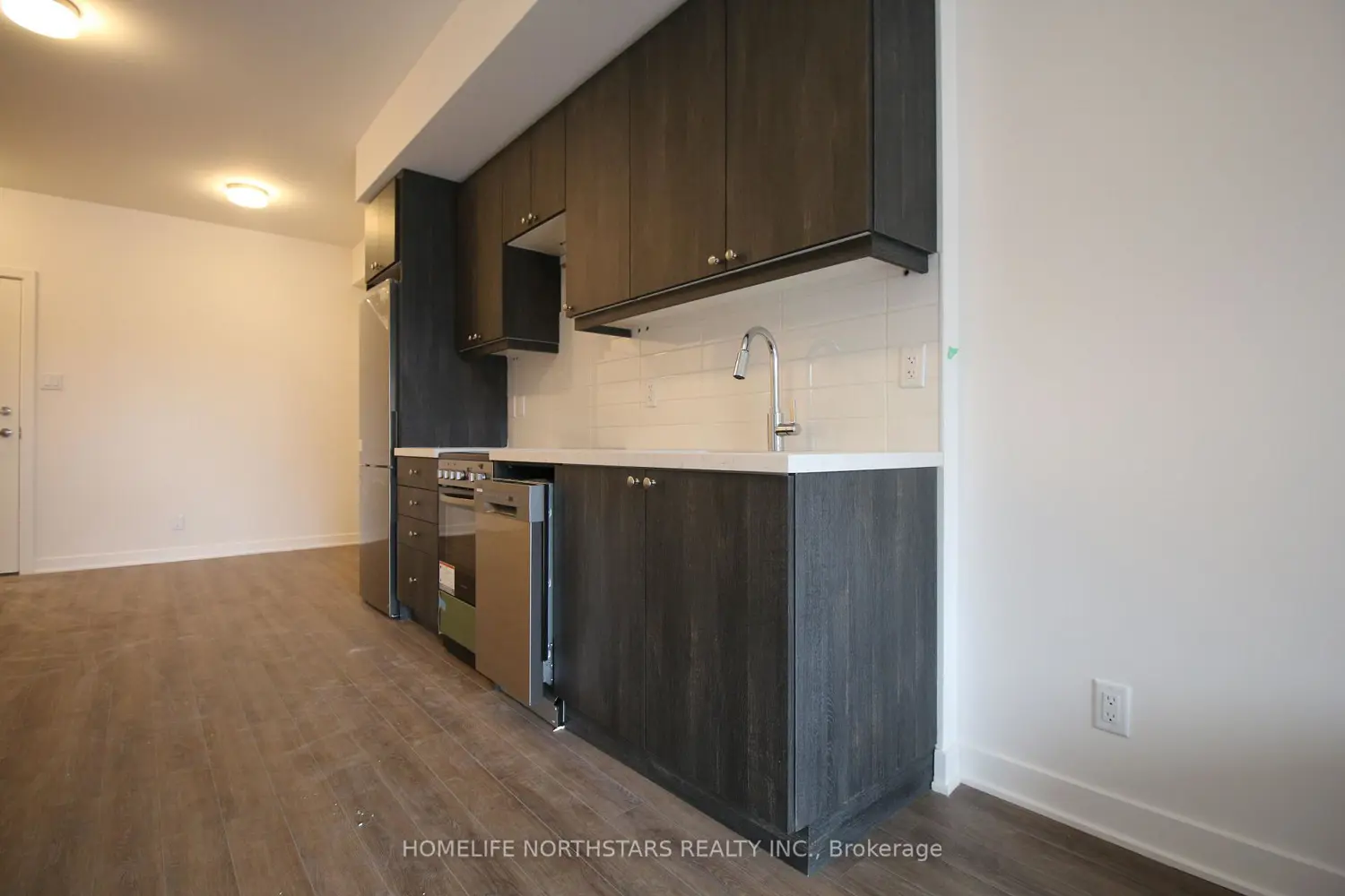 Additional image 4 of 55 Clarington Boulevard 306