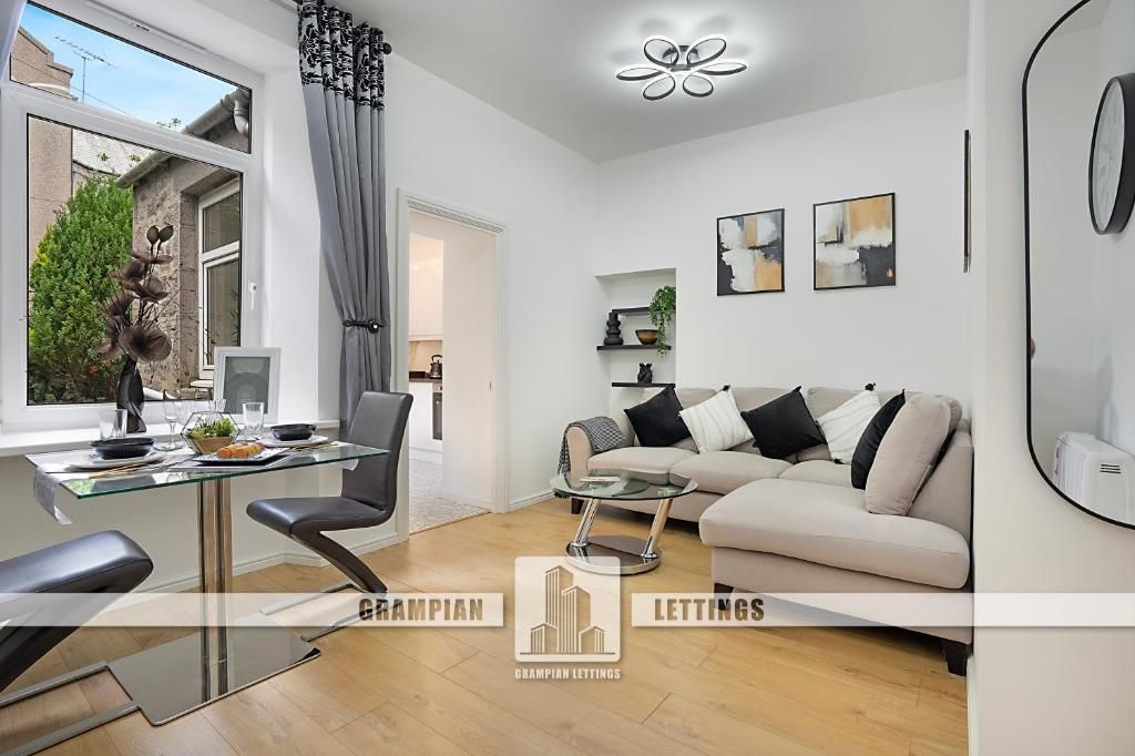 2 bed flat to rentJackson Terrace, Aberdeen AB24