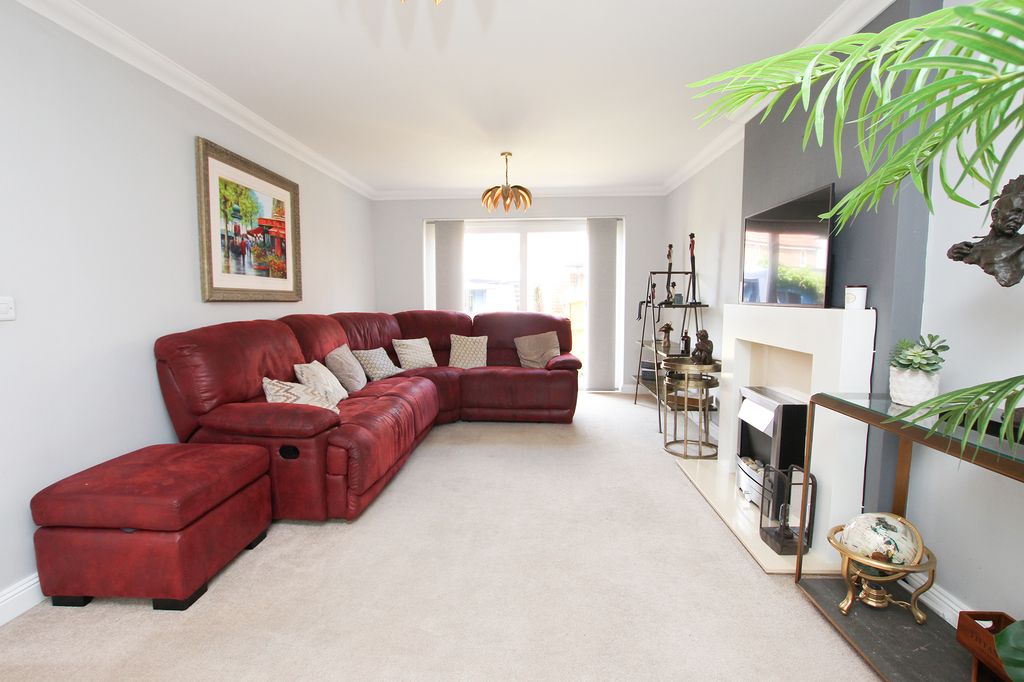 Additional image 3 of 4 bed detached house to rentAnvil Way, Kennett CB8