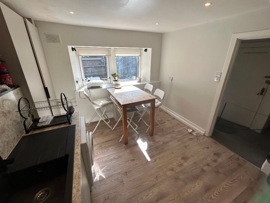 Additional image 3 of 3 bed flat to rentBaker Street, Stirling Town, Stirling FK8