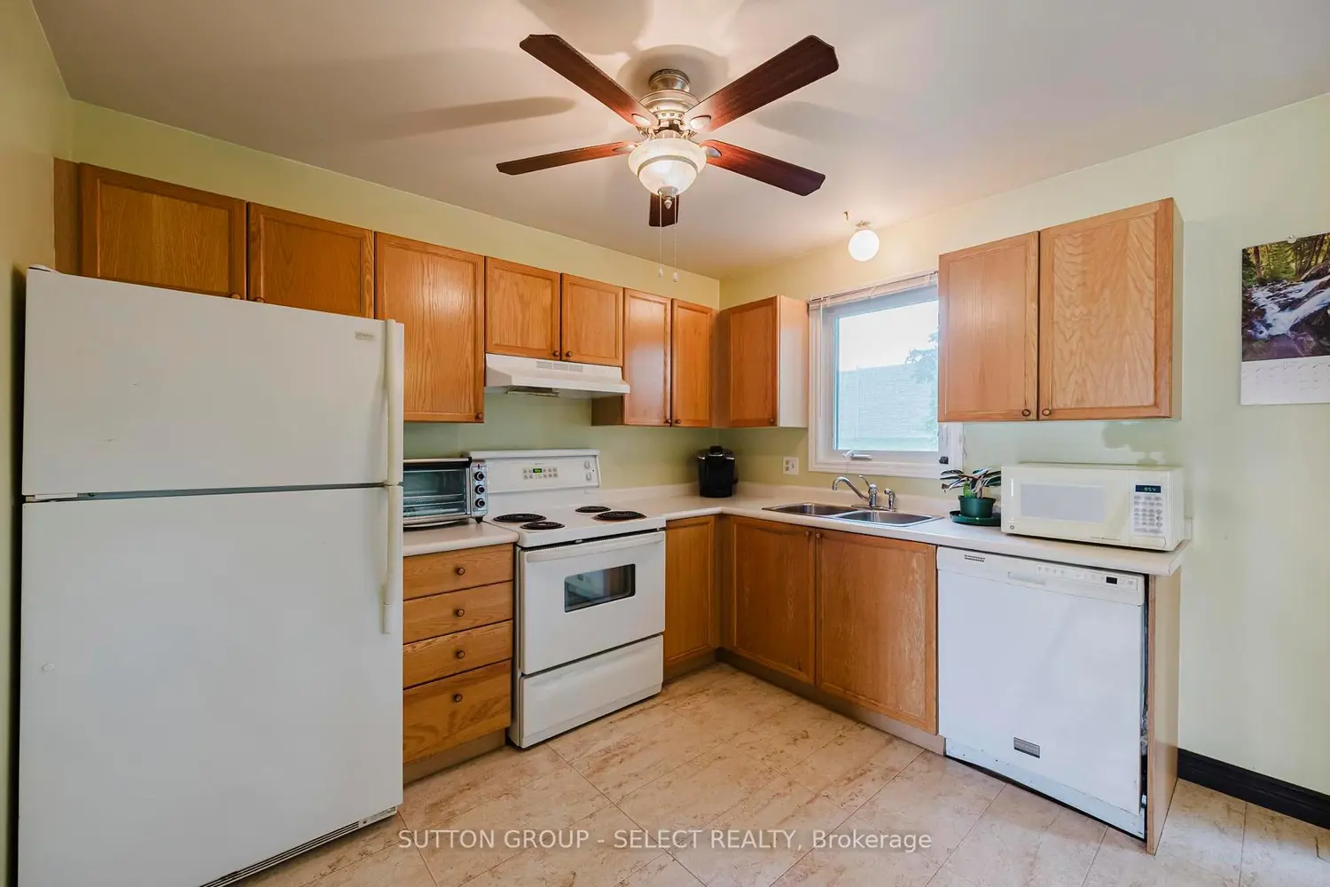 Additional image 7 of 151 Martinet Avenue 11