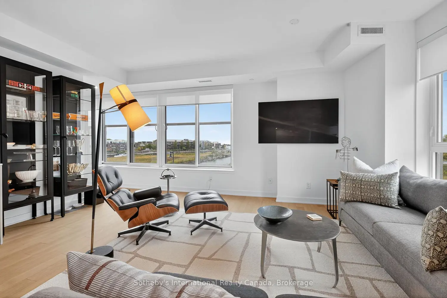 Additional image 18 of 31 Huron Street 224