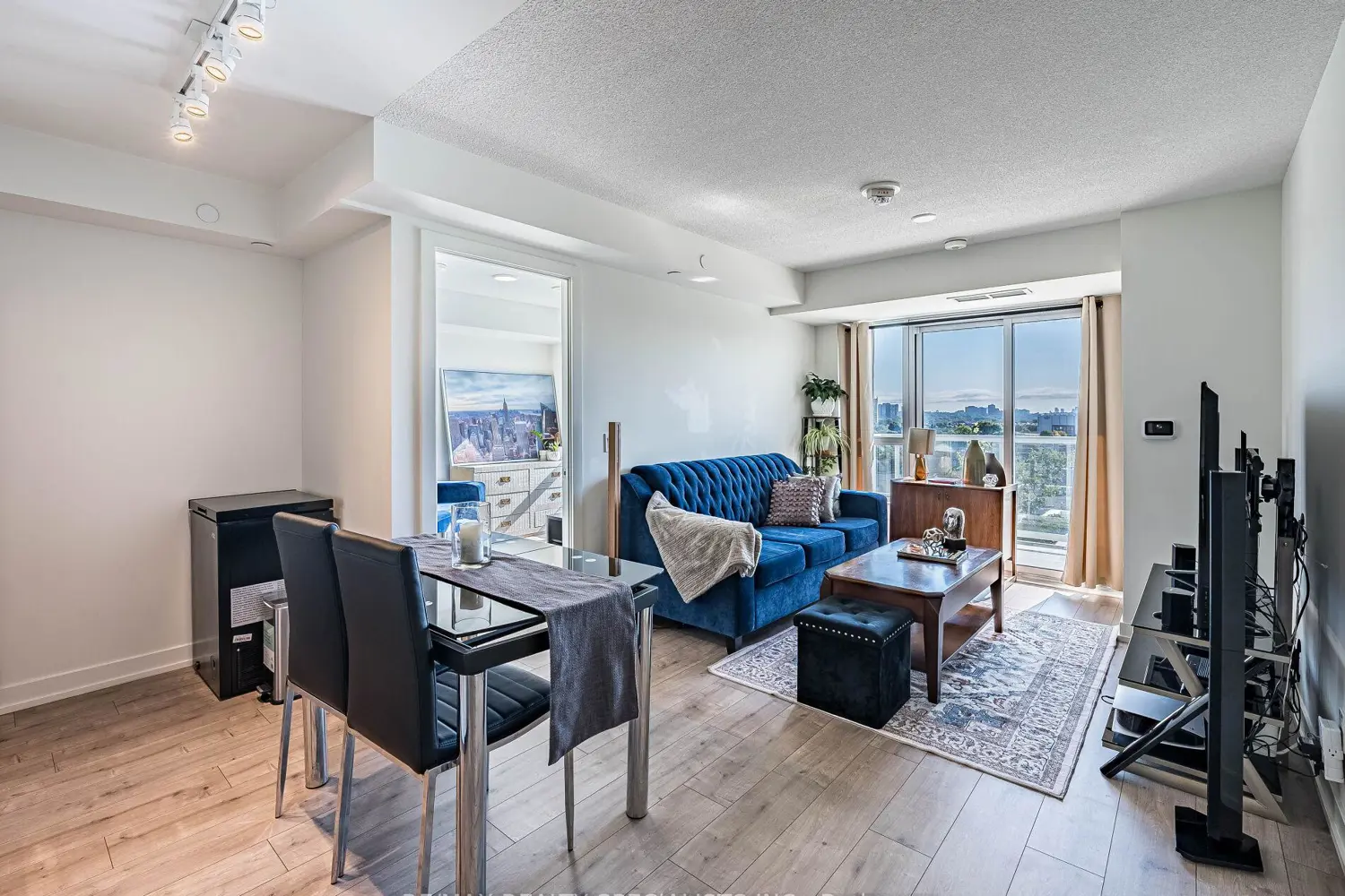 Additional image 5 of 10 Wilby Crescent 802