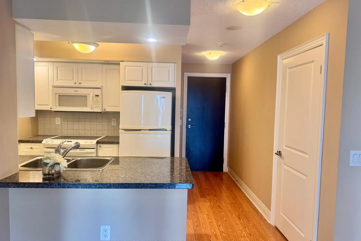 Additional image 4 of 500 Doris Avenue 1323