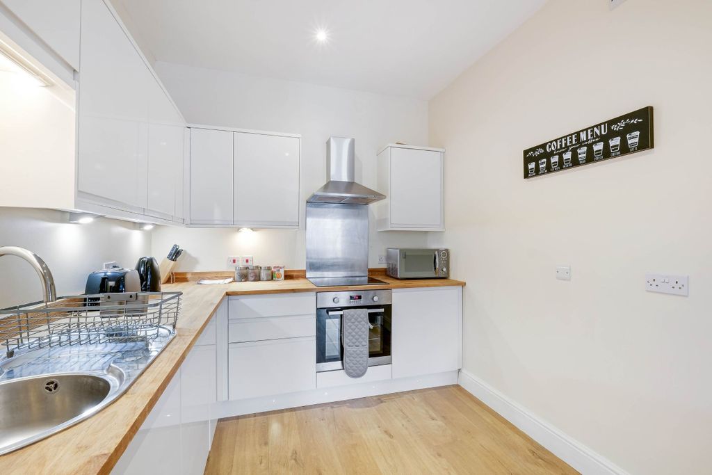 Additional image 20 of 2 bed flat to rentQueen Street, Maidenhead SL6