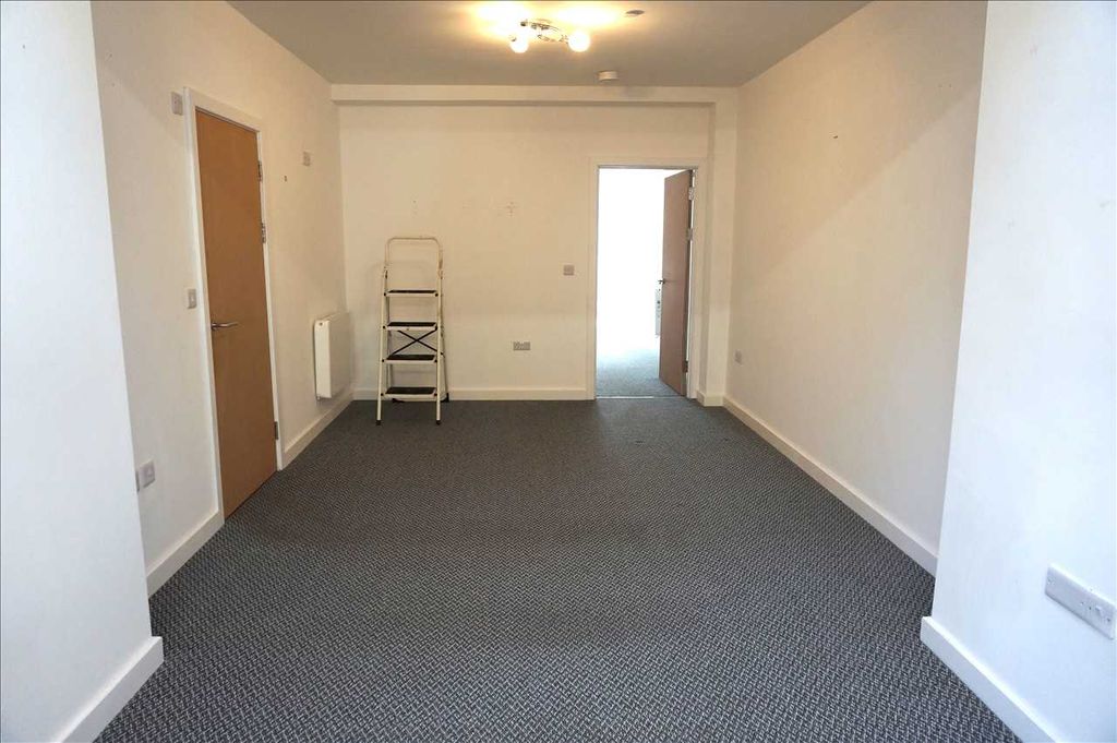 Additional image 4 of 2 bed flat to rentCarmarthen Road, Cross Hands, Llanelli SA14